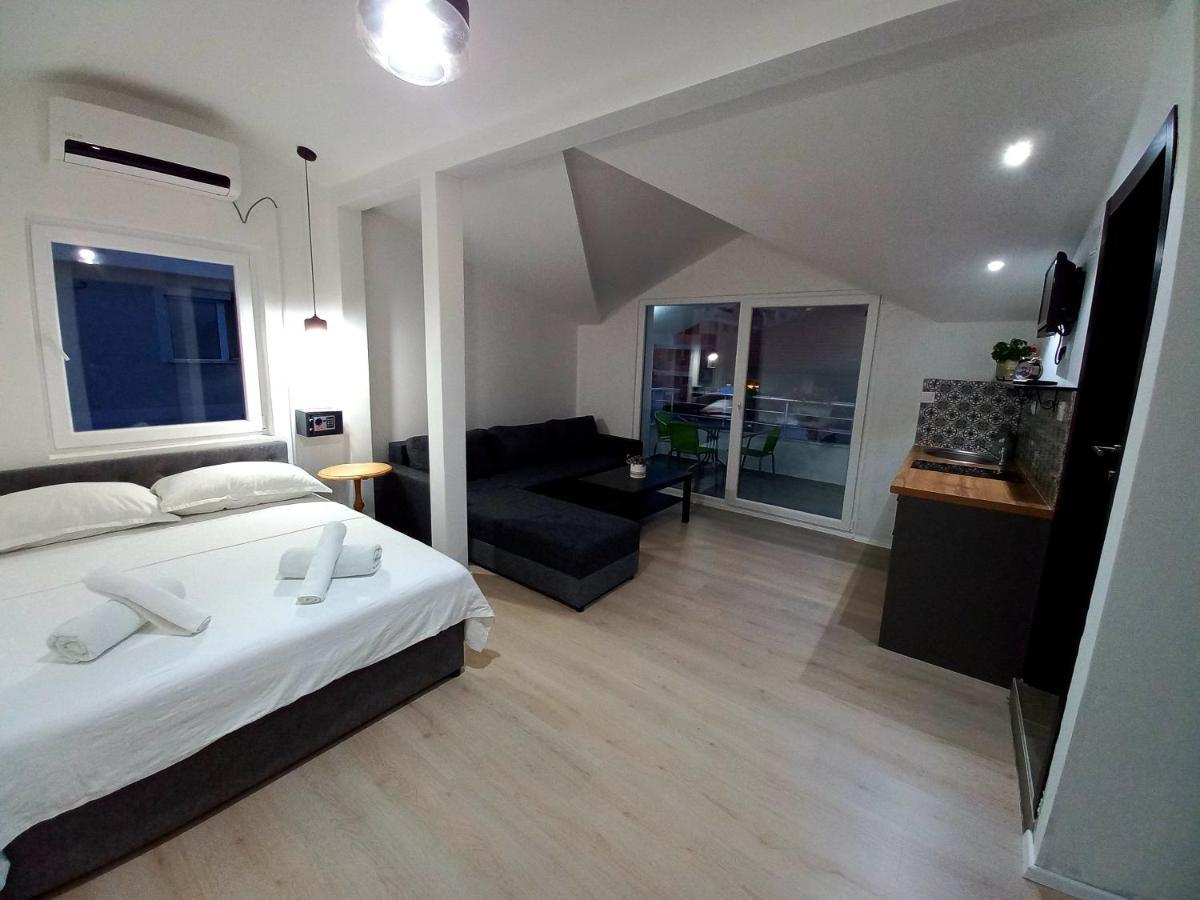 Apartments Lido Ohrid Bagian luar foto